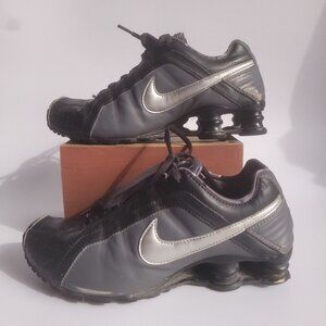 READ Nike Shox Women’s Shoes Running Black Grey Silver Sneakers Sz 7 454339-020